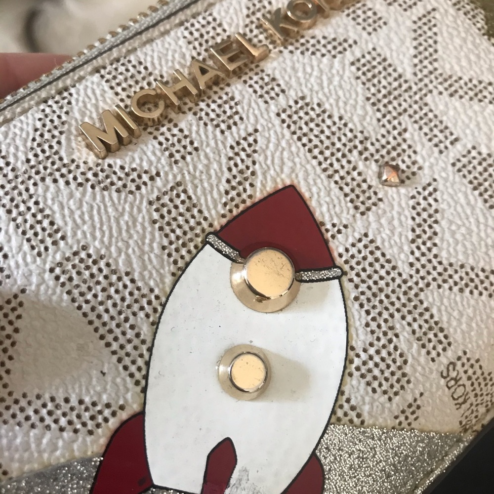 Michael Kors Medium Vanna & Wallet - Picture 6 of 8